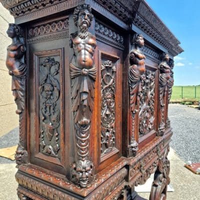 Antique Carved Wooden Sideboard, 19th Century. - Image 3