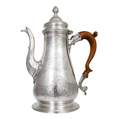 Antique 1740's George II Rococo sterling silver rocaille coffeepot with aristocratic armorials - Image 10