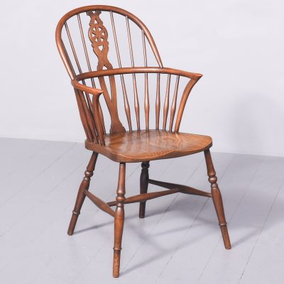 Elm and Beech Windsor Chair Antique Chairs 3