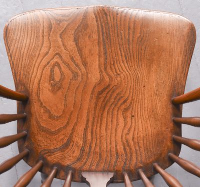 Elm and Beech Windsor Chair Antique Chairs 9