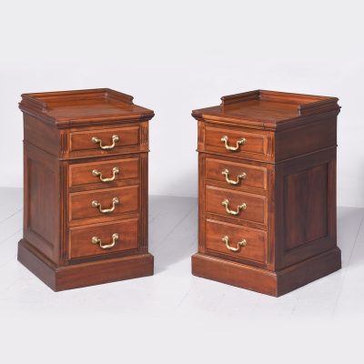 Exceptional Quality Pair of Small Victorian Figured Mahogany Chests of Drawers/Bedside Lockers bedside Antique Chest Of Drawers 3