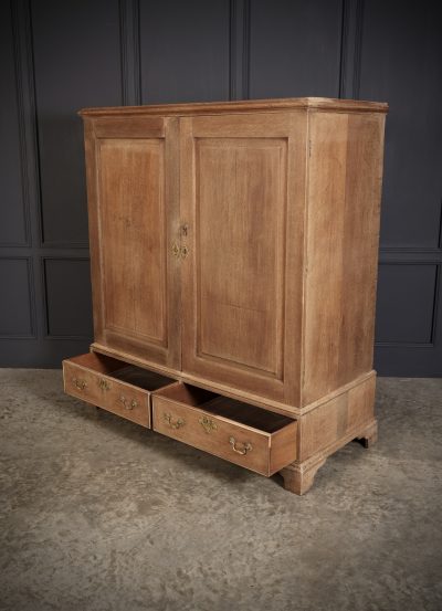 George III Low Oak Wardrobe antique wardrobes Antique Furniture 8