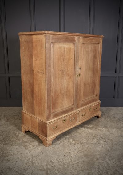 George III Low Oak Wardrobe antique wardrobes Antique Furniture 4