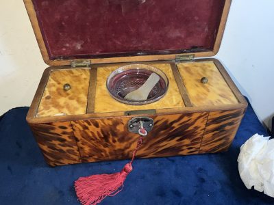 Tortoise Shell tea caddy Antique Boxes 20