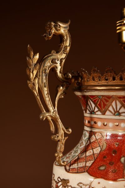 Impressive Japanese Satsuma Table Lamp. - Image 7