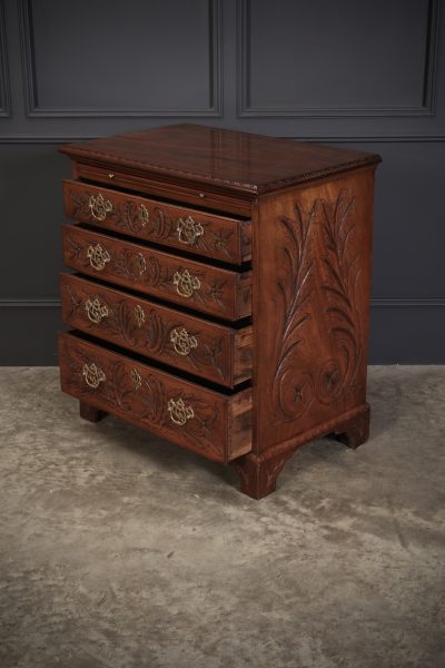 Small George III Mahogany Bachelors Chest 18th century chest of drawers Antique Chest Of Drawers 9