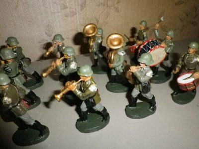 Rare 1940 Nazi Metal Ansamble Figures, 16 piece - Image 6