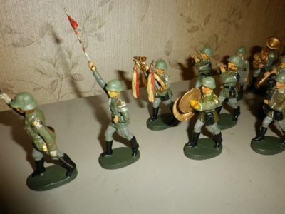 Rare 1940 Nazi Metal Ansamble Figures, 16 piece - Image 5