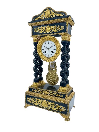 Exquisite Victorian French Portico Mantel Clock – ca1860 French ormolo mantel clock Antique Clocks 10