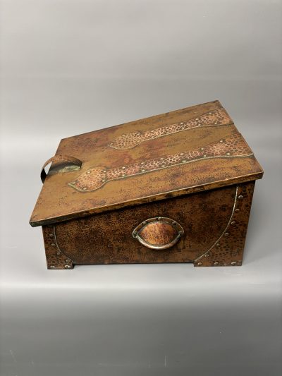 Arts & Crafts Fireside Box by J&F Pool of Hayle Arts & Crafts Antique Boxes 5