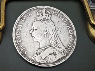 Silver crown coin 1889 very nice coin - Image 2