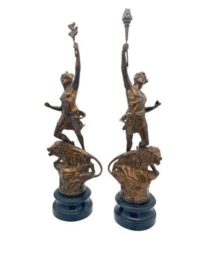 Delightful Ancient Olympian Gilt Figural Clock Garnitures – ca 1890 French mantel clock Antique Clocks 5