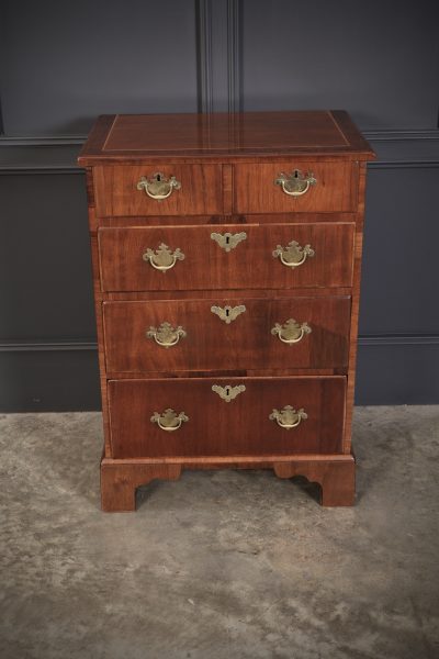 Georgian Mahogany Chest of Small Proportions 18th century chest of drawers Antique Chest Of Drawers 4