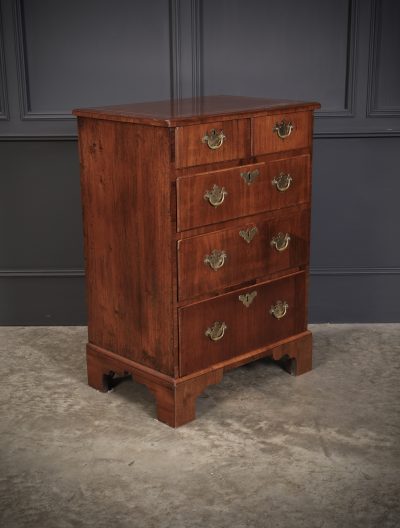 Georgian Mahogany Chest of Small Proportions 18th century chest of drawers Antique Chest Of Drawers 3