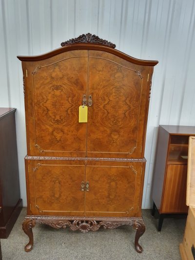 Good Antique 1930's Walnut Cocktail Drinks Cabinet