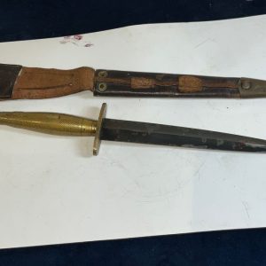 COMMANDO DAGGER & SCABBARD 2ww Military & War Antiques