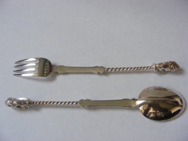 Exquisite CAST silver Heraldic Lion Terminal Spoon Fork set 1871 Female Silversmith Jane Brownett - Image 2