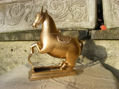 Rare & Delightful Mughal Rearing horse cast brass 18th century India Raj - Image 2