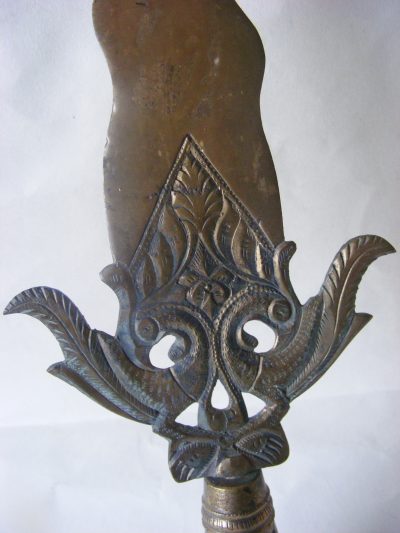 RARE Sinhalese Spear Head Patisthanaya 19thC Ceylon Sri Lanka Pole Axe Halbeard type weapon - Image 15