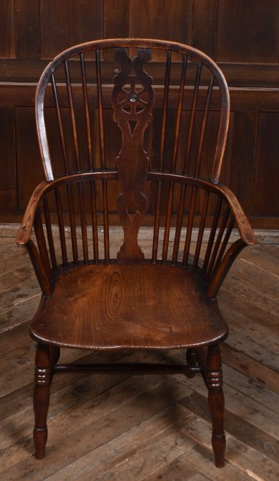 Wheel-back Elm Windsor Chair SAI3618