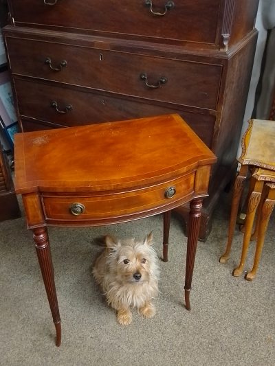 Small Antique Style Lamp Side Table