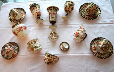 Stunning Collection of 13 Pieces of Royal Crown Derby Imari