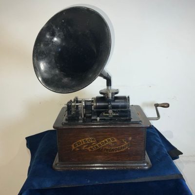 EDISON STANDARD PHONOGRAPH & HORN