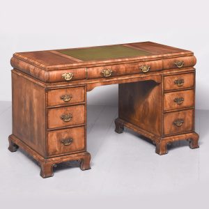 Early Georgian-Style Walnut Freestanding Kneehole Writing Desk Antique Desks