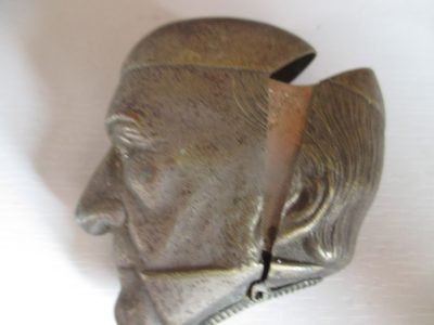 RARE GLADSTONE HEAD VESTA  4.5 CM BY 5 CM  PLATED