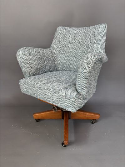 1940s Hillcrest Swivel Desk Chair