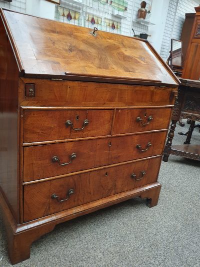 Good Antique Georgian Walnut Writing Desk Bureau - Image 10