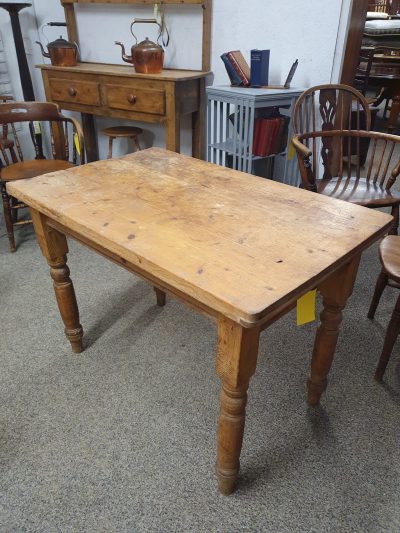 Small Antique Edwardian Pine Kitchen Dining Table Seats 4 - Image 3