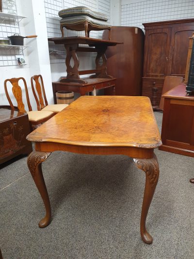 Good 1940's Walnut Dining Table Seats 8 - Image 7