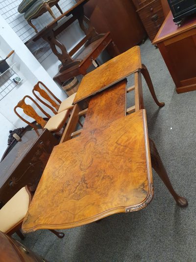 Good 1940's Walnut Dining Table Seats 8 - Image 6