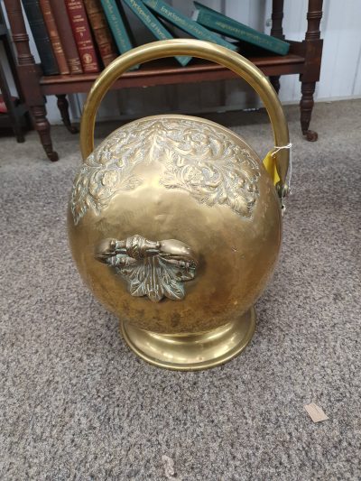 Antique Brass Coal Scuttle - Image 3