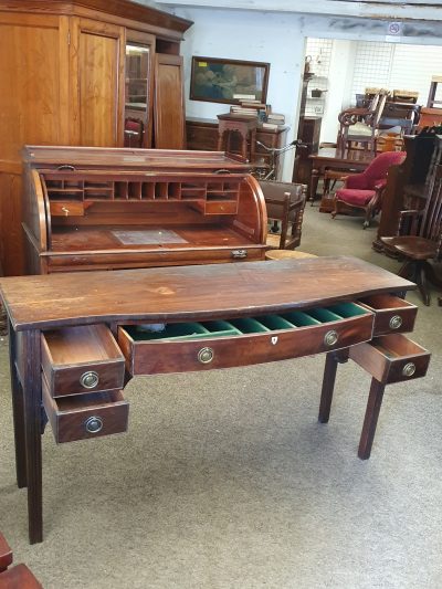 Antique Georgian Sideboard - Image 3