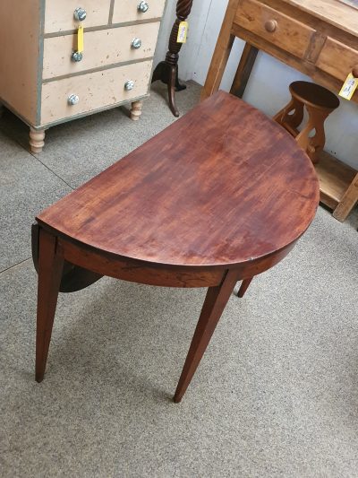 Small Antique Georgian Dining Table Seats 4 - Image 5