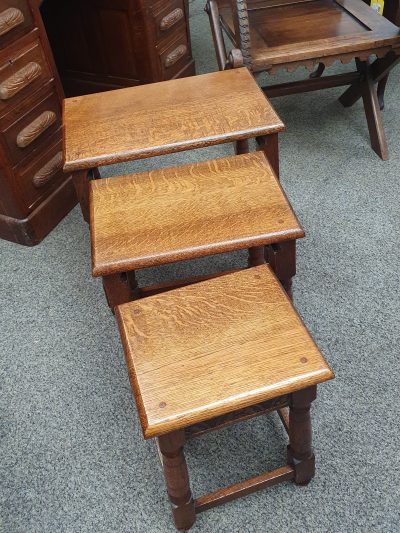 Good 1920's Oak Nest of Tables - Image 3