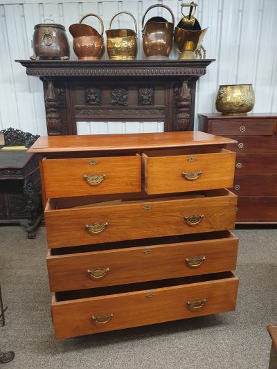 Good Antique Walnut Chest of Drawers - Image 3