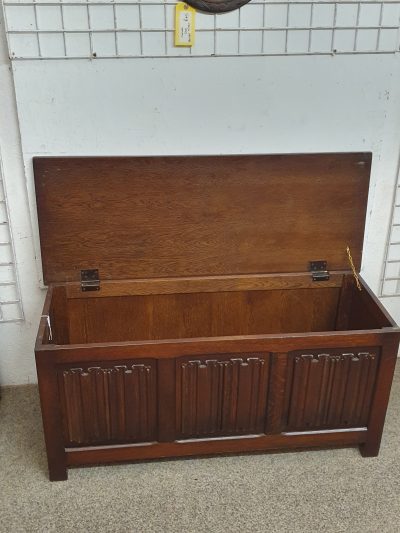 Good 1940's Oak Box Chest - Image 2