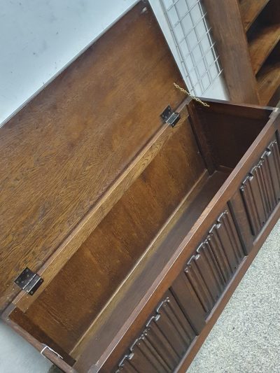 Good 1940's Oak Box Chest - Image 3