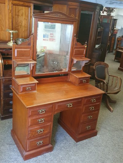 Good Antique Victorian Dressing Table - Image 7