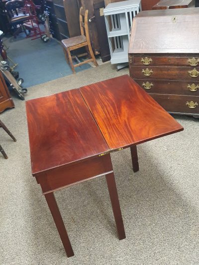 Small Antique Georgian Tea Table - Image 3