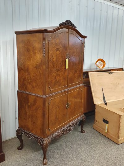 Good Antique 1930's Walnut Cocktail Drinks Cabinet - Image 12