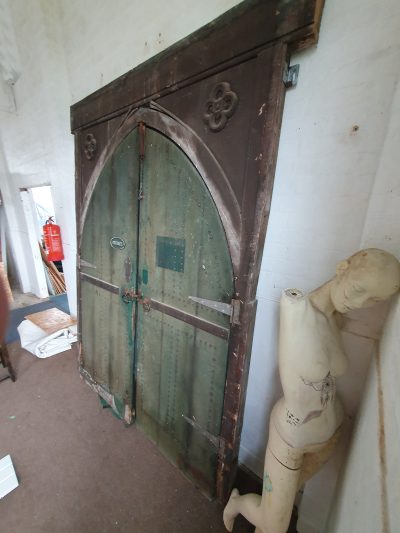 Large Antique Arch Top Gothic Door - Image 3