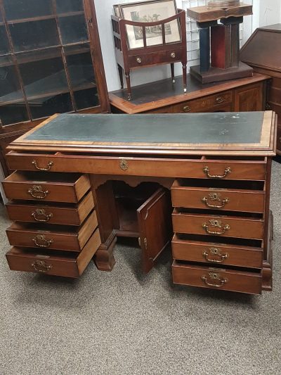 Good Antique Georgian Desk - Image 2