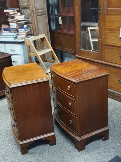 Good Antique Style 1940's Pair of Small Chest of Drawers - Image 6