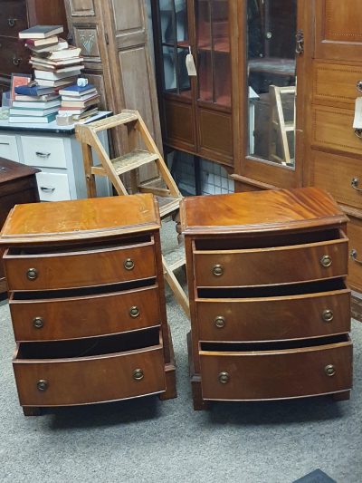 Good Antique Style 1940's Pair of Small Chest of Drawers - Image 4