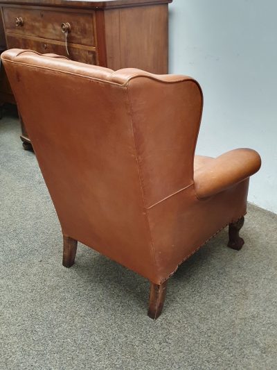 Good Antique Leather Wing Armchair - Image 3