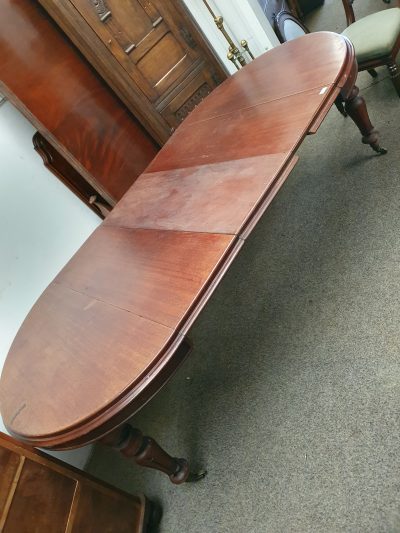 Antique Victorian Extending Dining Table Seats 8 - Image 4